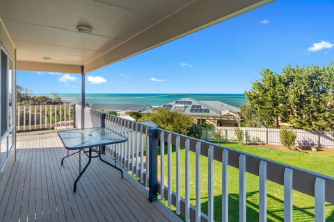 Whaler's Retreat - Accommodation Gold Coast 0