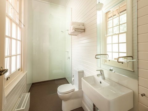 Yarrangobilly Caves House: Guest Rooms - Accommodation Gold Coast 2