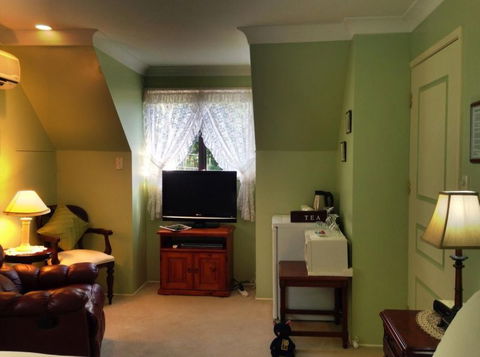 Curtis Falls Mountain Retreat - Accommodation Gold Coast 5