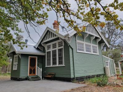 Old School Bed And Breakfast - Accommodation Gold Coast 5