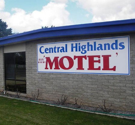 Central Highlands Motor Inn - 1 Gold Coast 0
