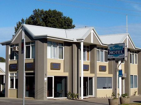 Moodys Motel - Accommodation Gold Coast 0