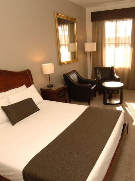 Quality Inn Heritage On Lydiard - Accommodation Gold Coast 2