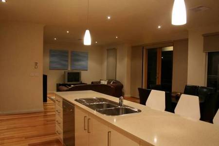 Boutique Stays - Waters Edge - Accommodation Gold Coast 4