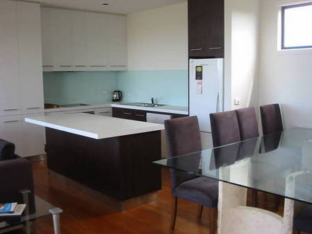 Ocean View Beach House - Gold Coast 4U 4