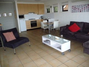 On The Esplanade - Accommodation Gold Coast 3