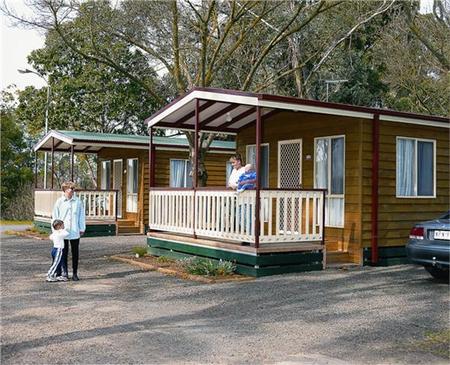 Sale Motor Village - Accommodation Gold Coast 0