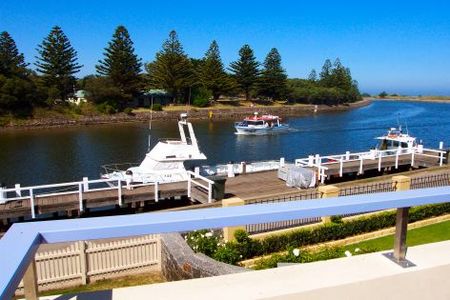 Dockside Waterfront Indulgence - Accommodation Gold Coast 1