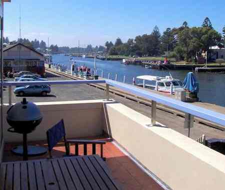 Dockside Waterfront Indulgence - Accommodation Gold Coast 2