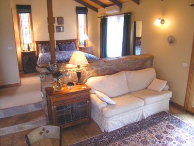 Wombat Hills Cottages - Accommodation Gold Coast 1