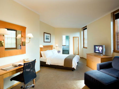 Holiday Inn Old Sydney - Accommodation Gold Coast 0