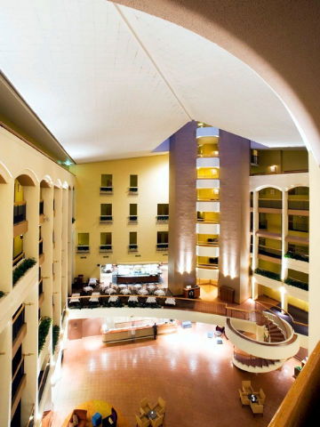 Holiday Inn Old Sydney - Accommodation Gold Coast 3