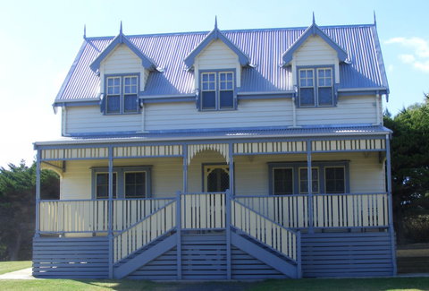 Belfast Cottages - Accommodation Gold Coast 2