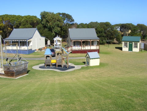 Belfast Cottages - Accommodation Gold Coast 9