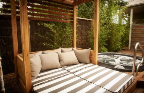 Lake House - Accommodation Gold Coast 0