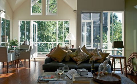 Lake House - Accommodation Gold Coast 6