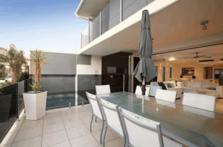 Alex Beach House - Accommodation Gold Coast 1