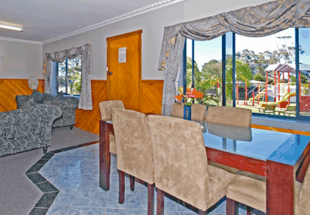 Homelea Accommodation Apartments - Accommodation Gold Coast 4