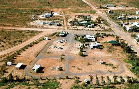 White Cliffs Opal Pioneer Caravan & Camping Tourist Park - Gold Coast 4U 1