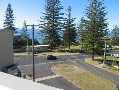 Seaspray Apartments - Accommodation Gold Coast 3