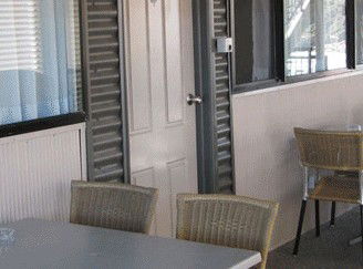 Surf Motel - Accommodation Gold Coast 1