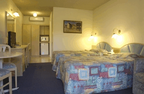 In Town Motor Inn - Accommodation Gold Coast 2