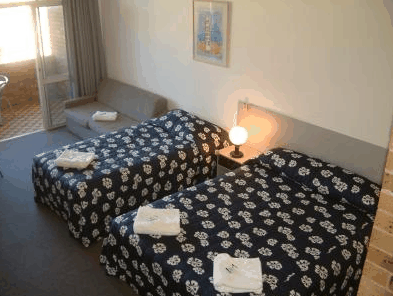 Next Seabreeze Beach Hotel - 1 Gold Coast