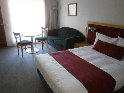George Bass Motor Inn - Accommodation Gold Coast 0
