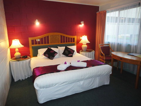 Town Palms Motel - Accommodation Gold Coast 1