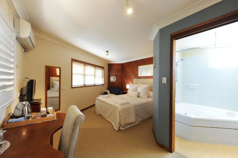 Rooftops Bed & Breakfast - Gold Coast 4U 2