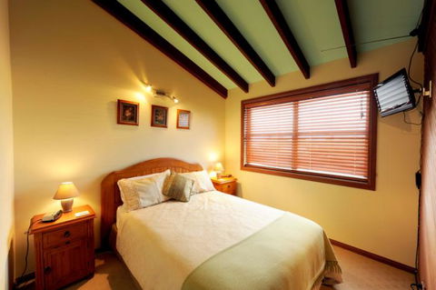 Rooftops Bed & Breakfast - Gold Coast 4U 4
