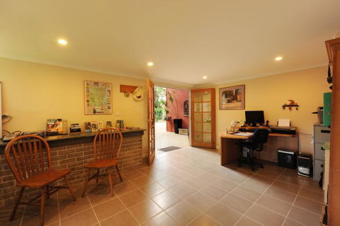 Rooftops Bed & Breakfast - Gold Coast 4U 12