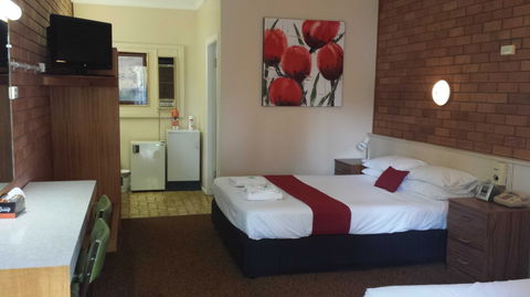 AA Hilldrop Motor Inn - Accommodation Gold Coast 3