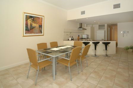 Michelle's Garden Apartments - Gold Coast 4U 1