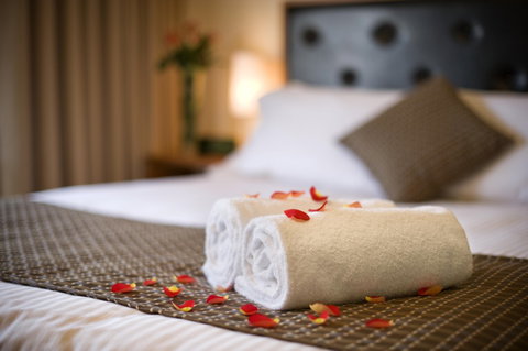 Rezz - Accommodation Gold Coast 2