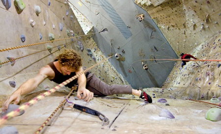 Cliffhanger Climbing Gym - Accommodation Gold Coast 2