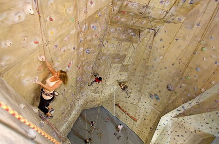 Cliffhanger Climbing Gym - Accommodation Gold Coast 3