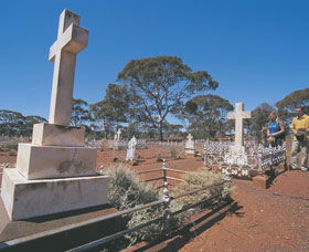Coolgardie Cemetery - Accommodation Gold Coast 0