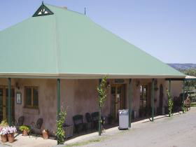 Lloyd Brothers Wine & Olive Company - McLaren Vale - Accommodation Gold Coast 0