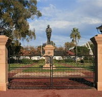 Dalby War Memorial and Gates - Accommodation Gold Coast
