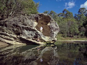 Spyglass Peak - Accommodation Gold Coast 0