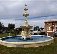 Cunnamulla War Memorial Fountain - Accommodation Gold Coast