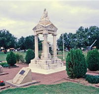 Weeping Mother Memorial - Accommodation Gold Coast