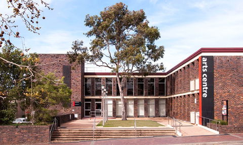 Shoalhaven City Arts Centre - 1 Gold Coast 0