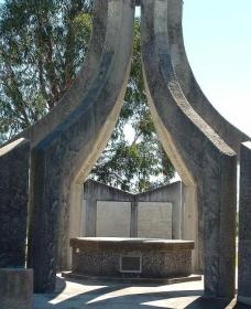 Inverell And District Bicentennial Memorial - Accommodation Gold Coast 0