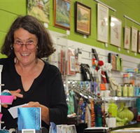 Artists on Parade Art Gallery - Accommodation Gold Coast