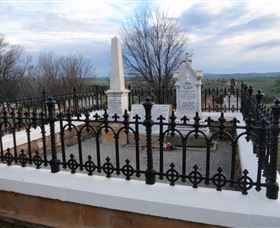 Hamilton Humes Grave - Accommodation Gold Coast 0