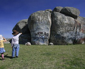 Thunderbolts Rock - Accommodation Gold Coast 0