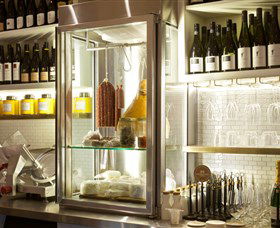 East Coast Lounge - Accommodation Gold Coast 0