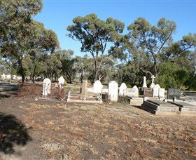 Wentworth Cemetery - Gold Coast 4U 1